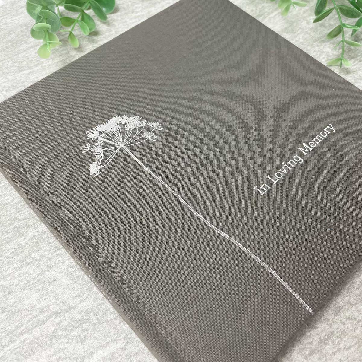 Comforting 'In Loving Memory' Quotes Gift Book