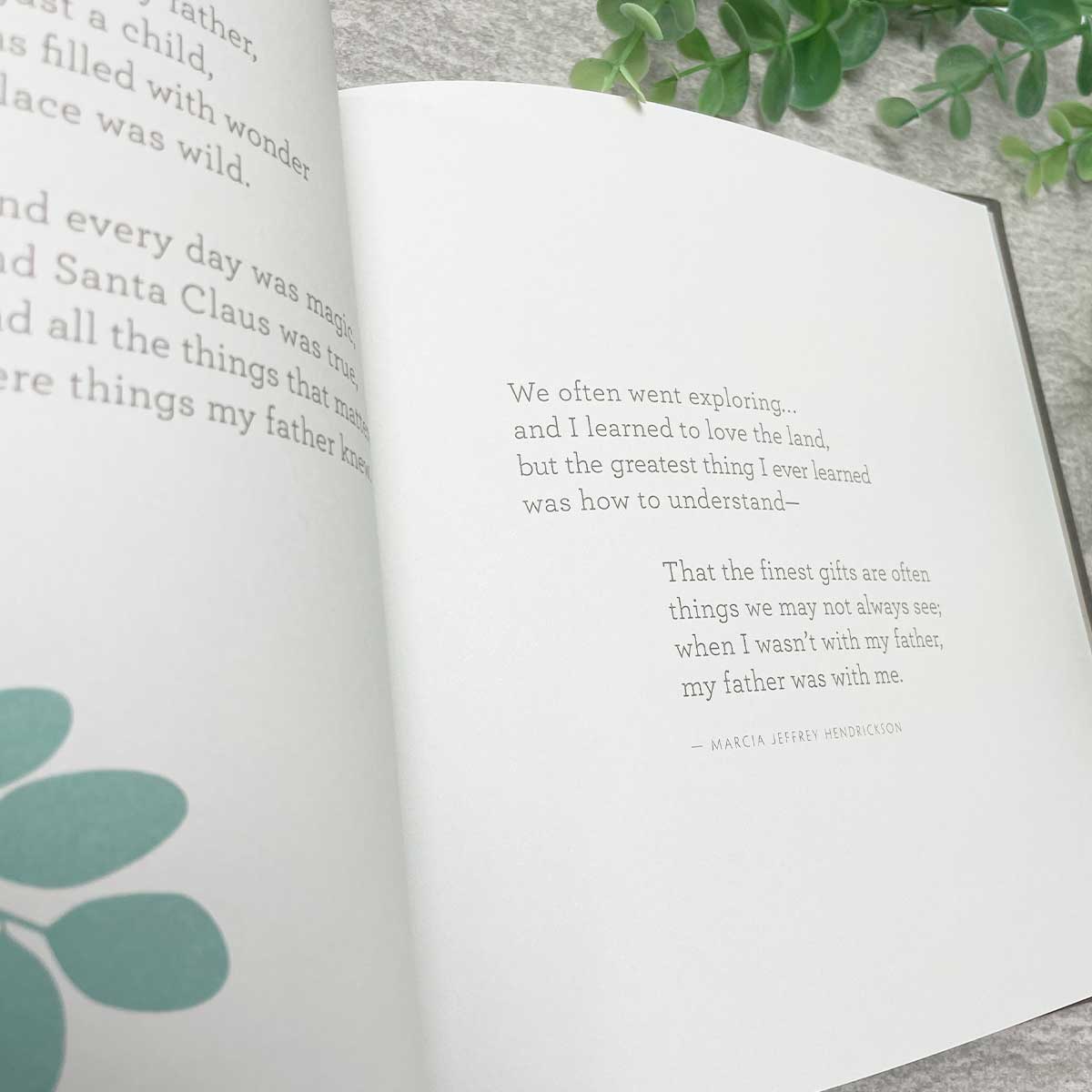 Comforting 'In Loving Memory' Quotes Gift Book