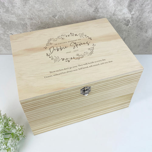Personalised Pine Wooden Wreath Keepsake Memory Box - 4 Sizes (20cm | 26cm | 30cm | 36cm)