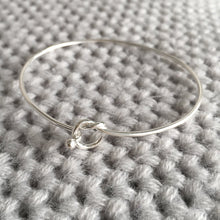 Load image into Gallery viewer, Bangle. Sterling Silver. Friendship Knot. Personalised Gift Box