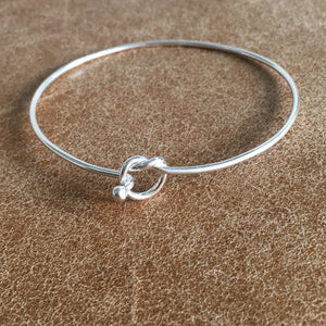 Bangle. Sterling Silver. Friendship Knot. Personalised Gift Box