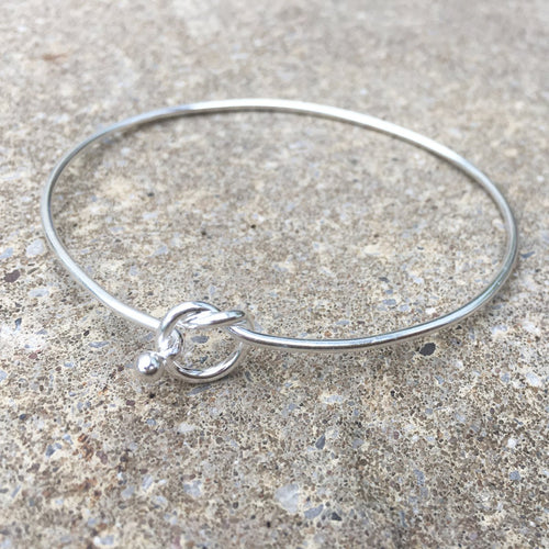 Bangle. Sterling Silver. Friendship knot. Comes in Personalised Gift Box