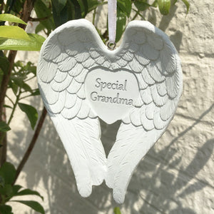 Commemorative Hanging Plaque. Angel Wings / Heart. 'Special Grandma' Sentiment.
